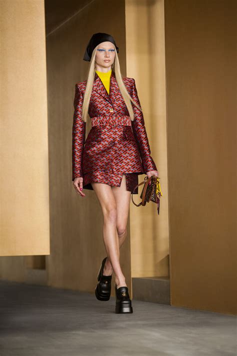 versace fw21|versace greek dress 2021.